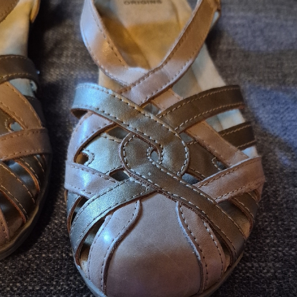 Origins Brown Leather Sandals Comfortable Summer Footwear - Picture 4 of 7